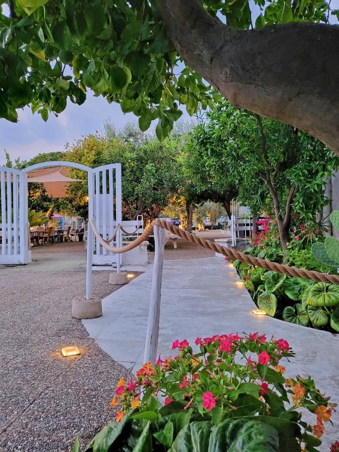 Hotel Residence Torre Del Porto Матината Екстериор снимка