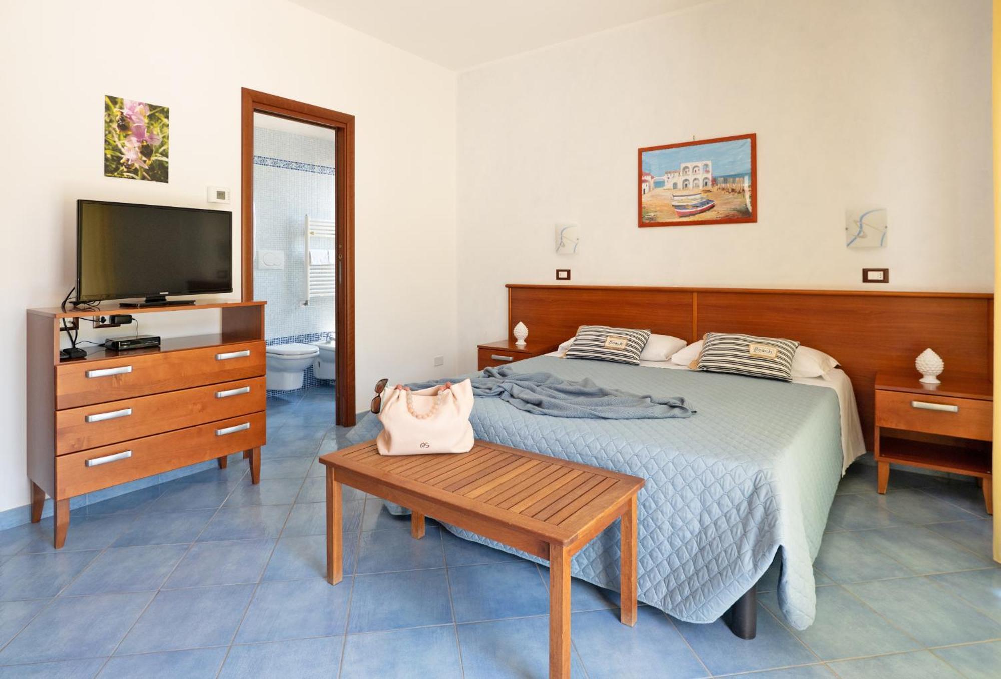 Hotel Residence Torre Del Porto Матината Екстериор снимка