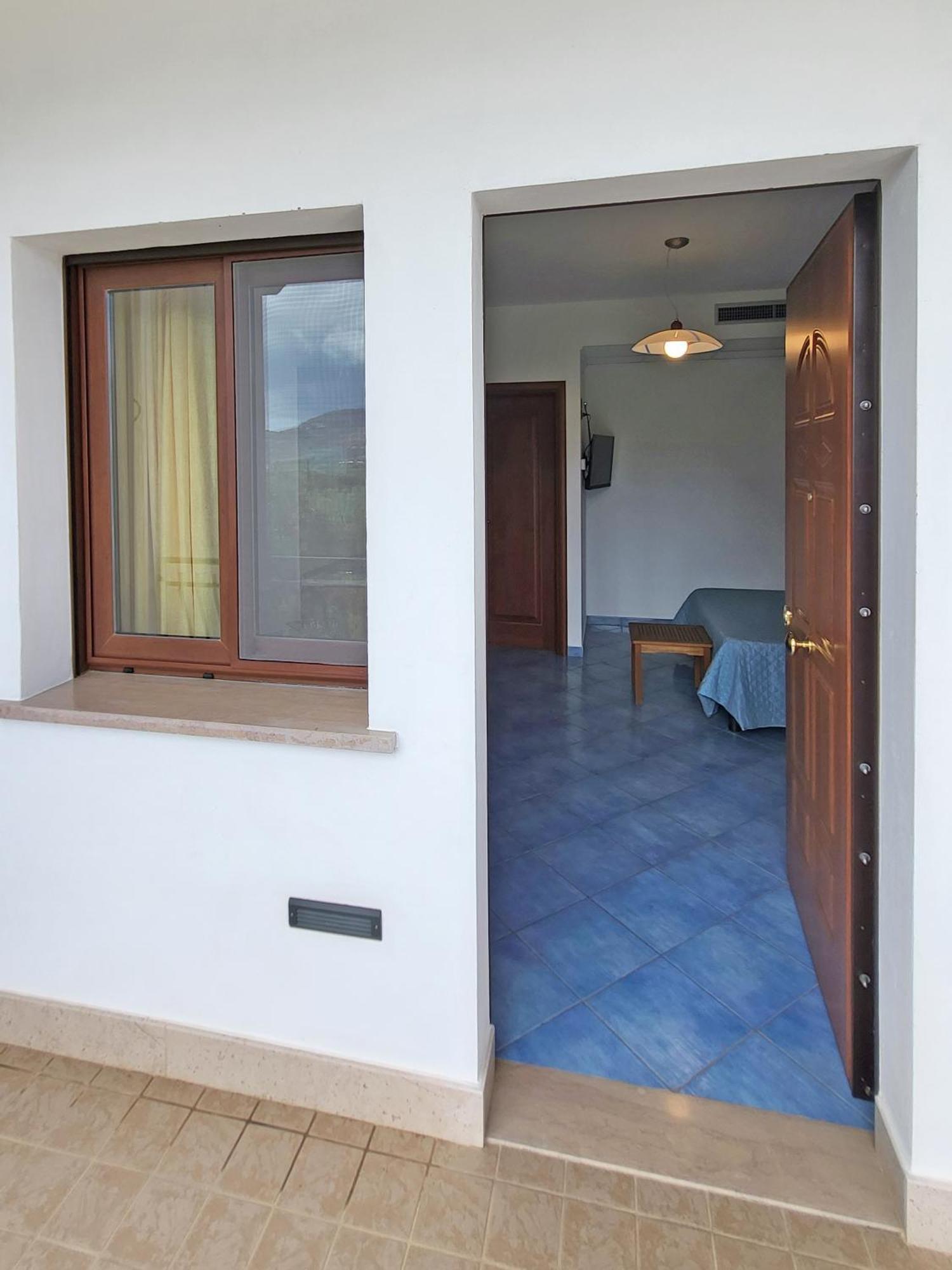 Hotel Residence Torre Del Porto Матината Екстериор снимка